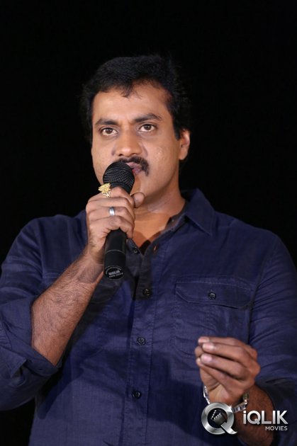 Sunil-Birthday-Celebrations-with-Bheemavaram-Bullodu-Team